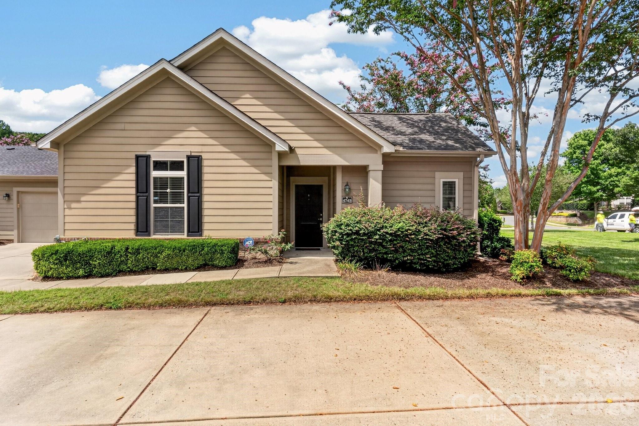 4745 Polo Gate Boulevard Property Photo 3
