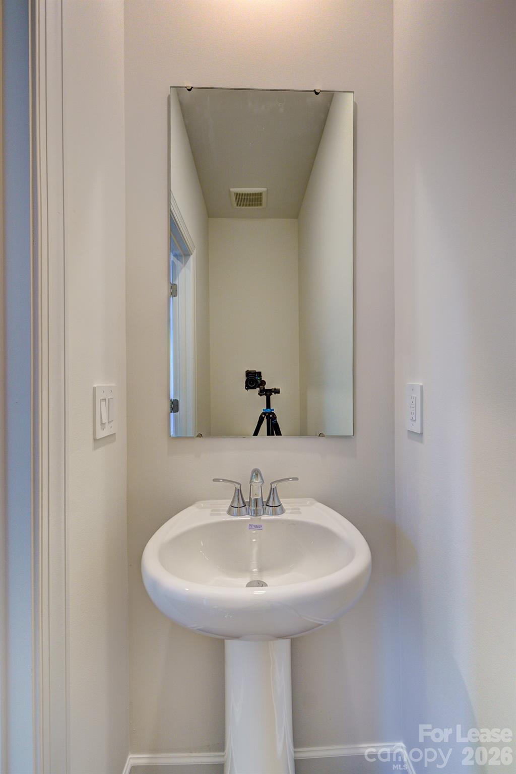5040 Poplin Valley Property Photo 9