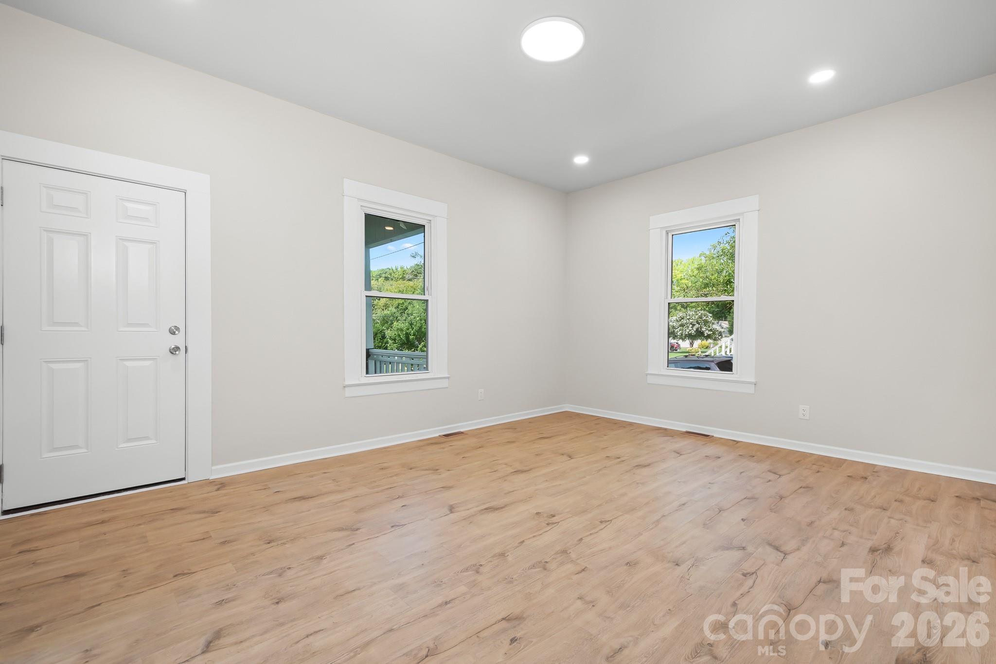 104 1st Avenue Property Photo 5