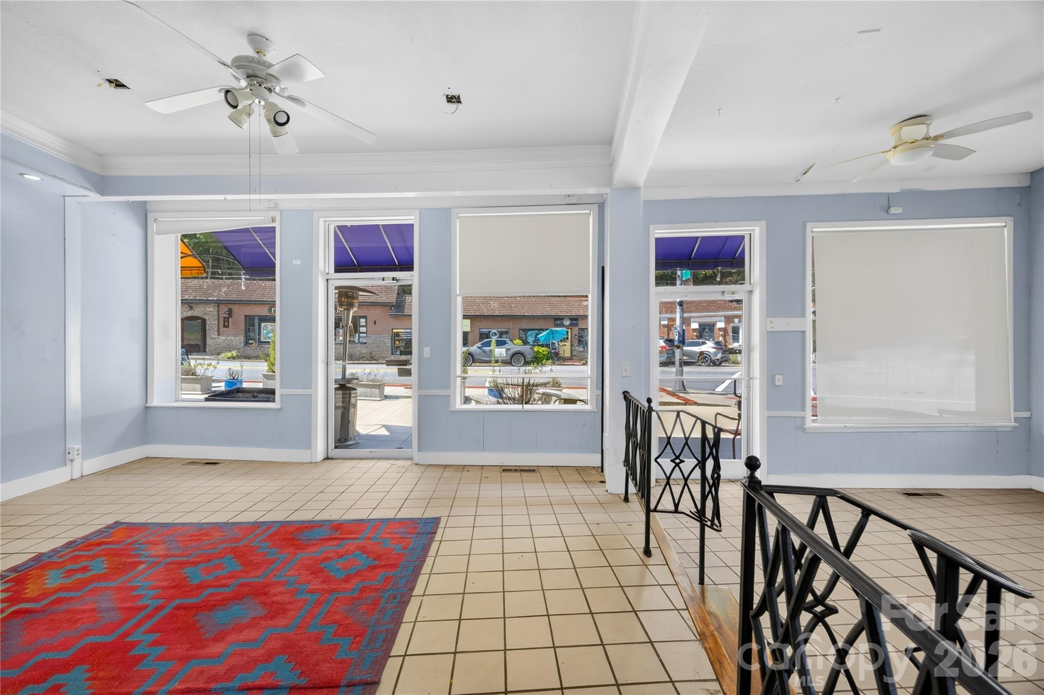 148,152,158 N Trade Street Property Photo 12