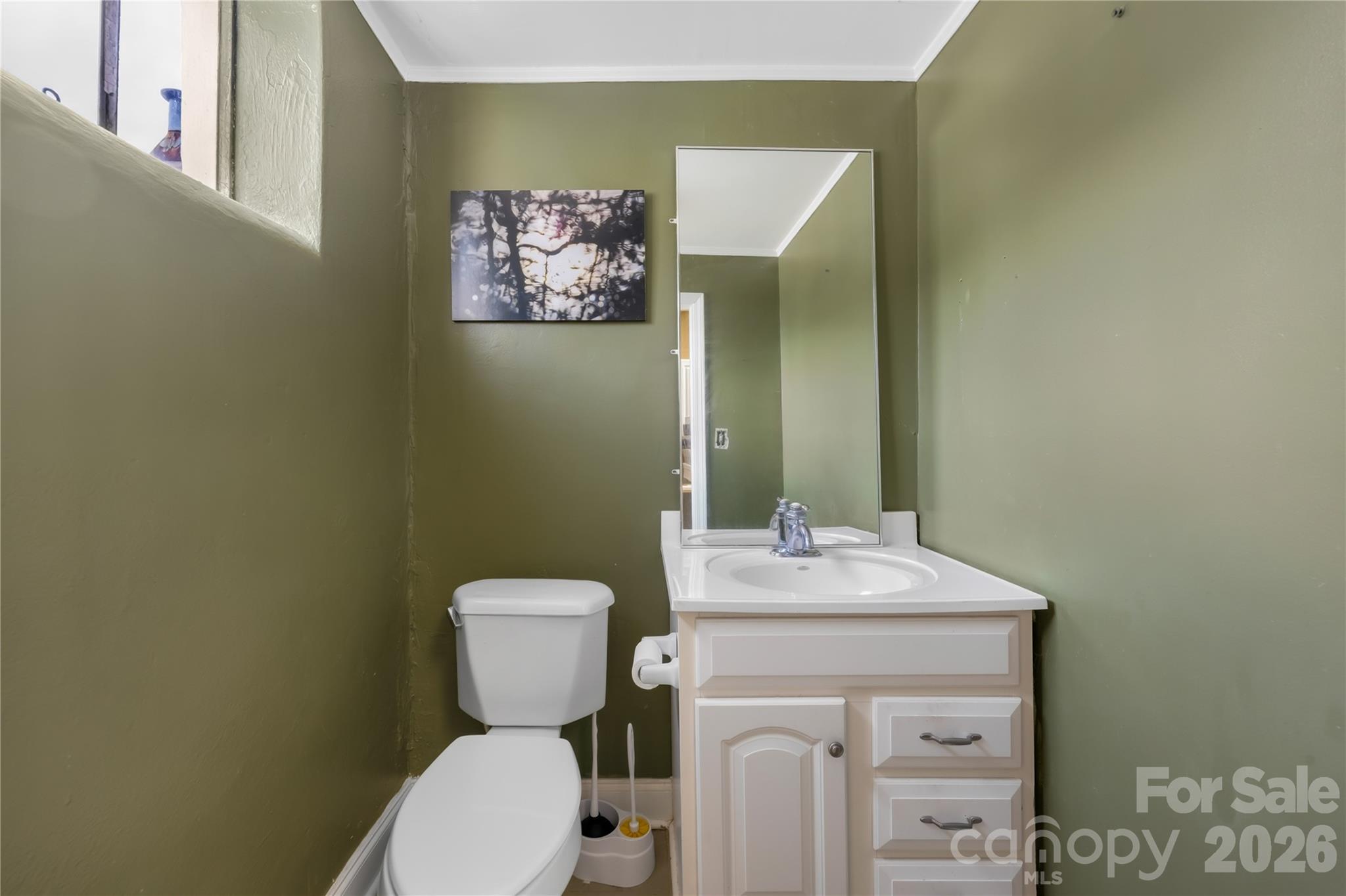 148,152,158 N Trade Street Property Photo 23