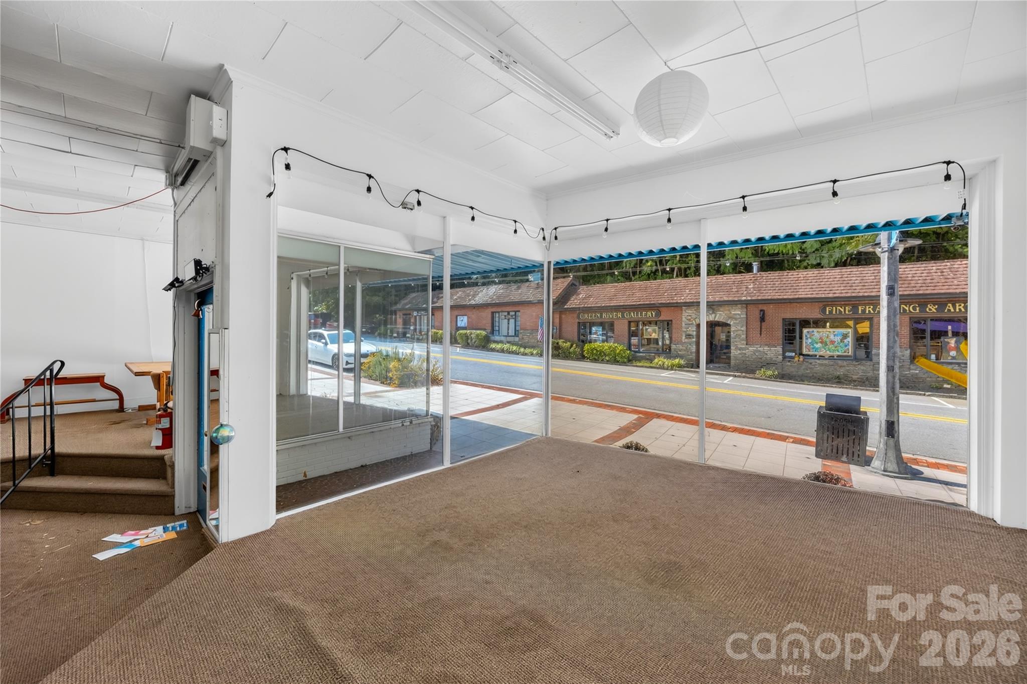 148,152,158 N Trade Street Property Photo 29
