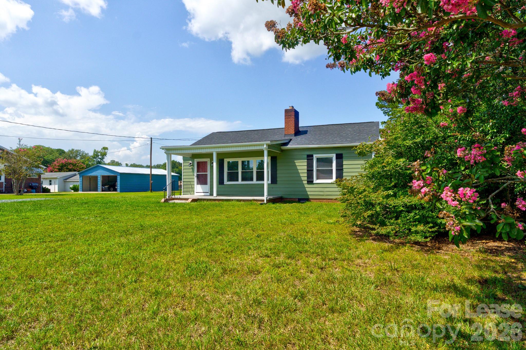 2202 W Stage Coach Trail Property Photo 2