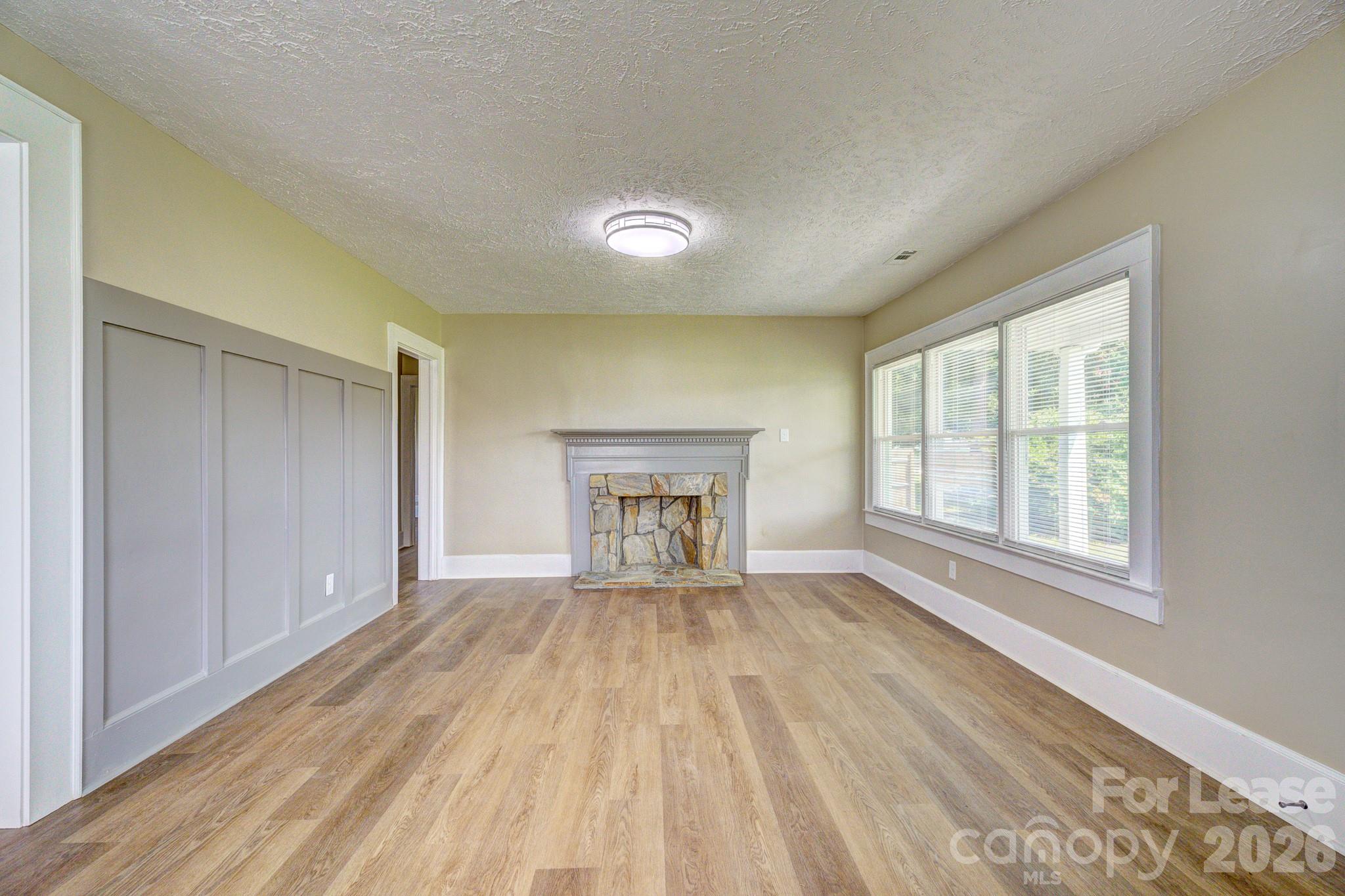 2202 W Stage Coach Trail Property Photo 4