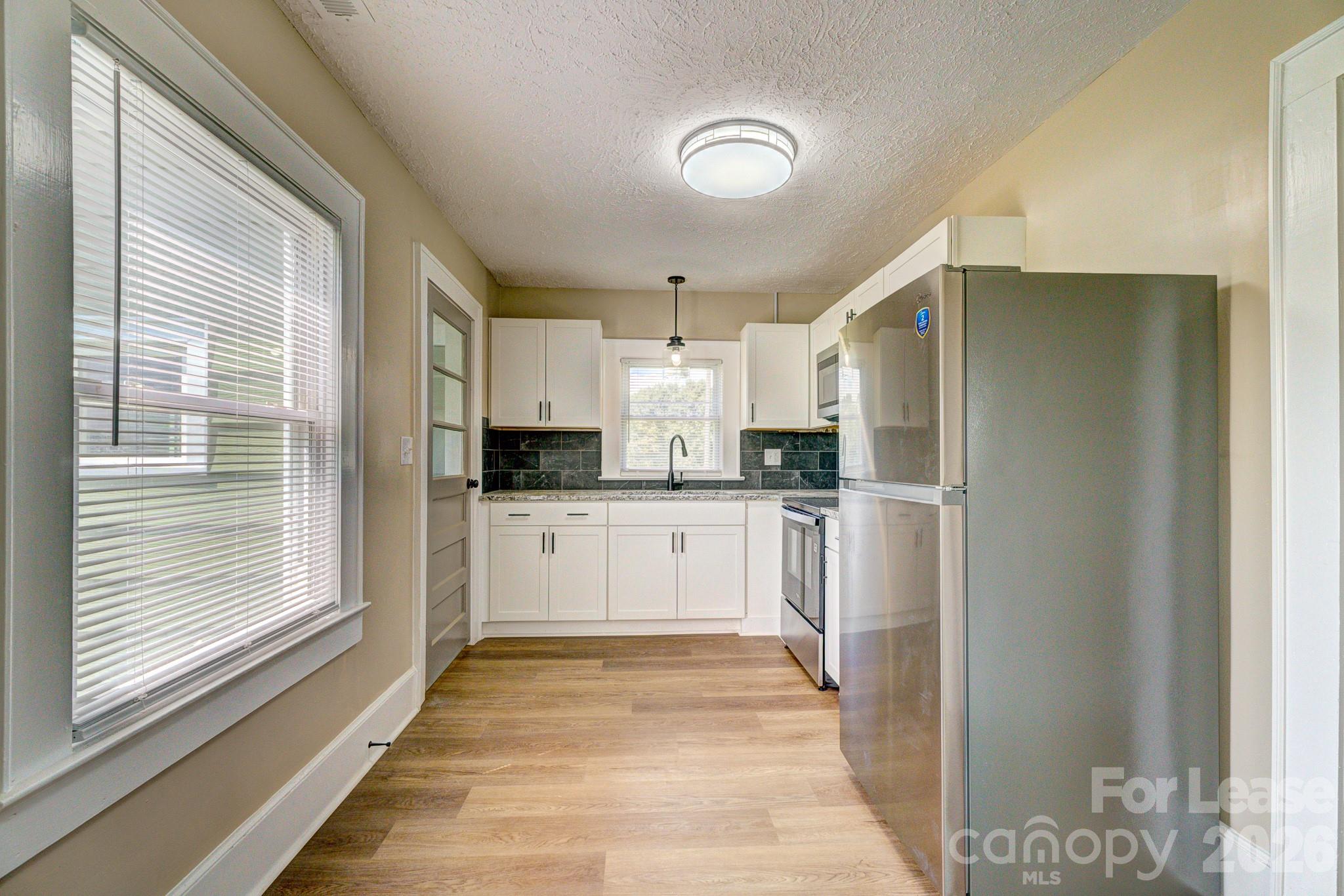 2202 W Stage Coach Trail Property Photo 6