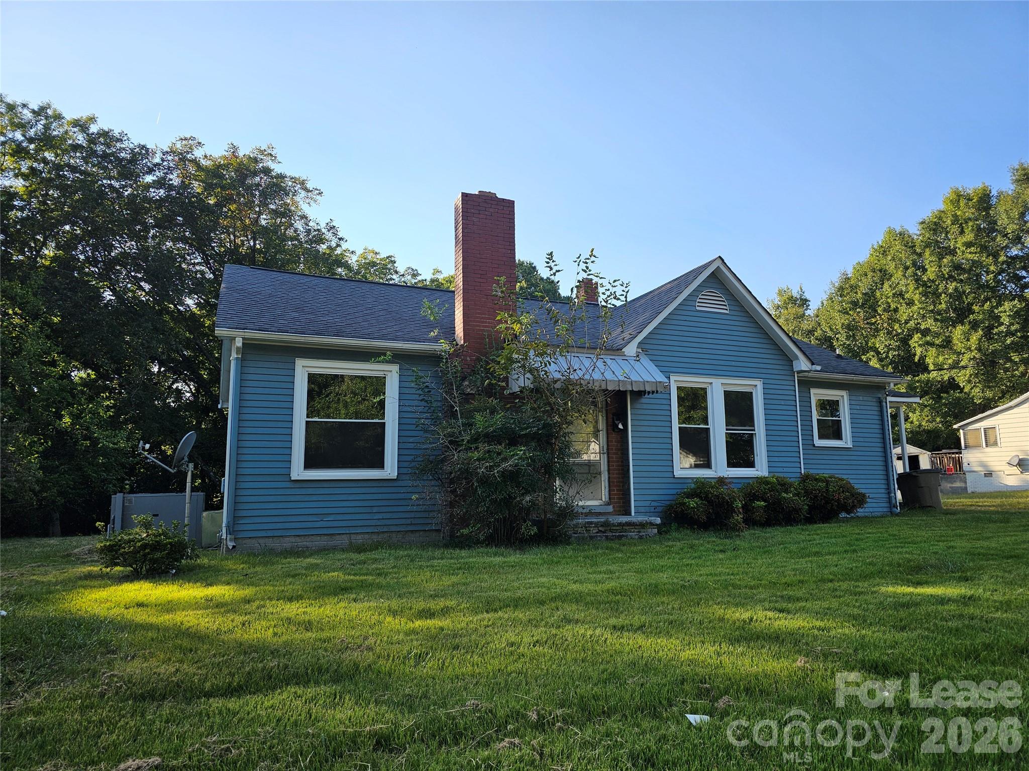 824 Hamrick Street Property Photo 1