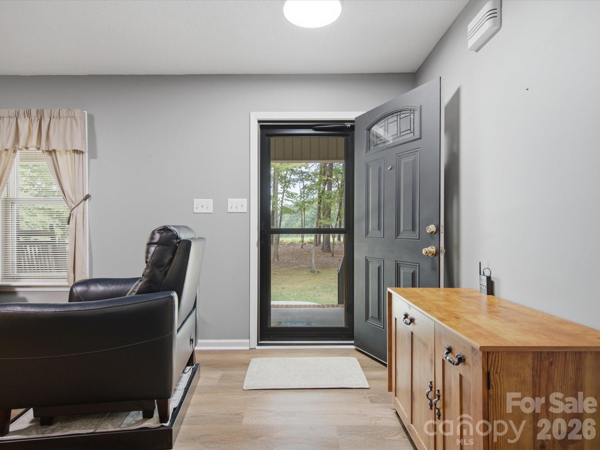 155 S Grandview Road Property Photo 2