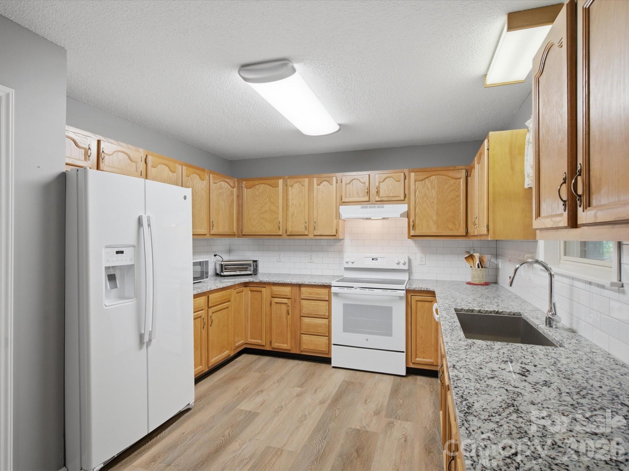 155 S Grandview Road Property Photo 4