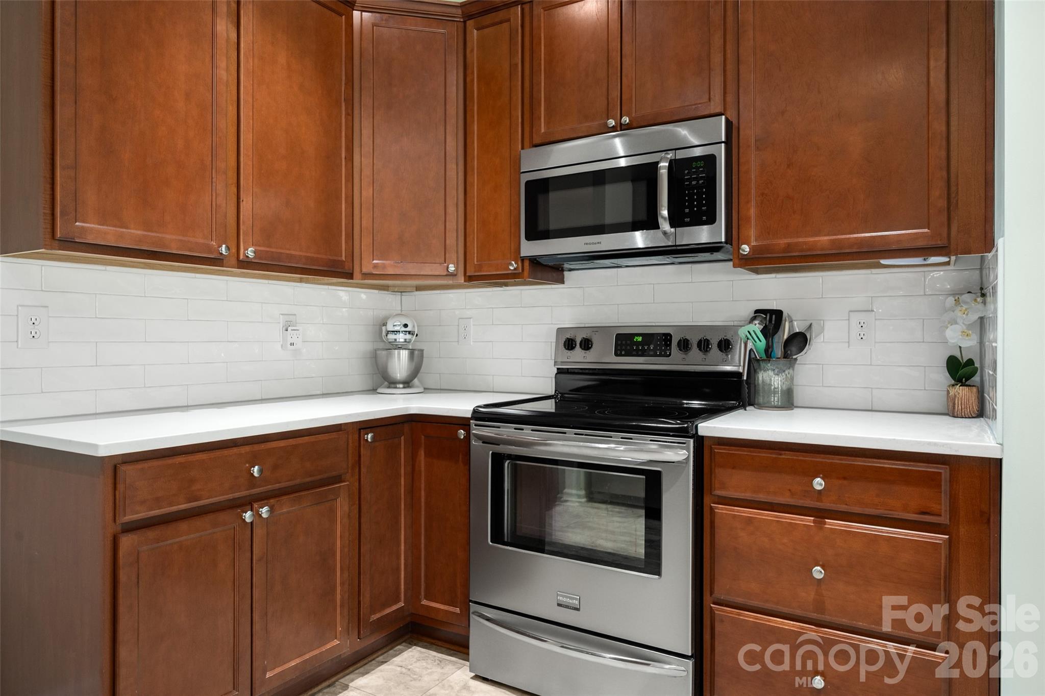 5335 Hackberry Lane Property Photo 8