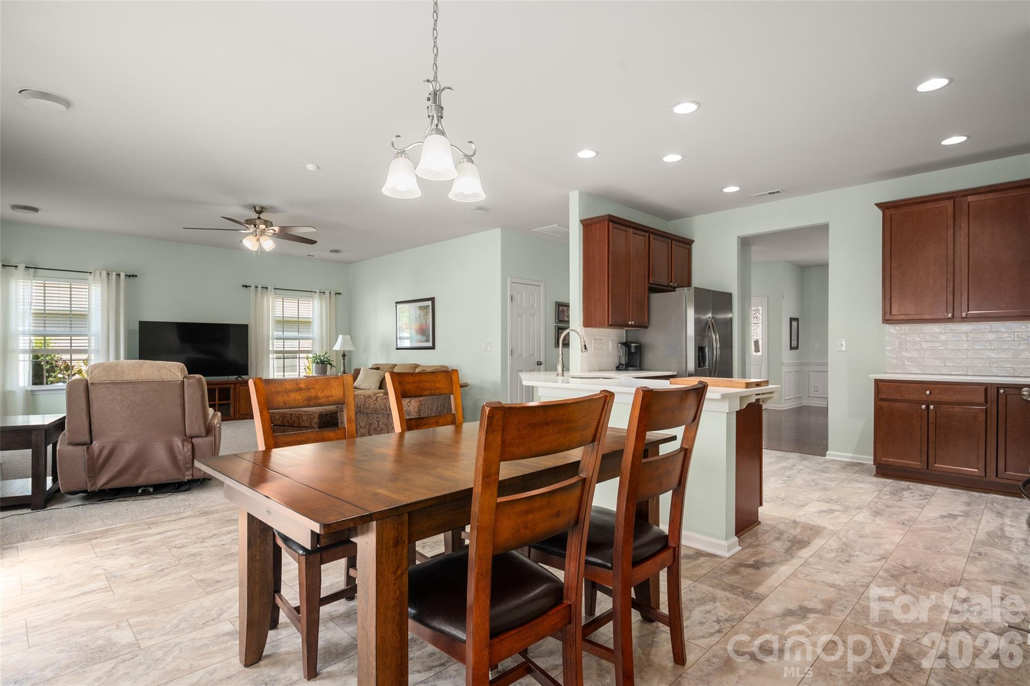 5335 Hackberry Lane Property Photo 12