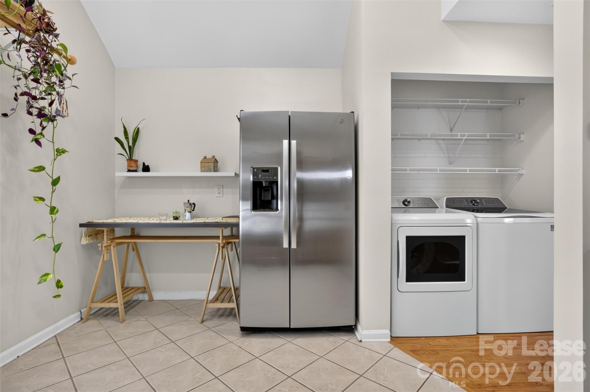9020 Roseton Lane Property Photo 10