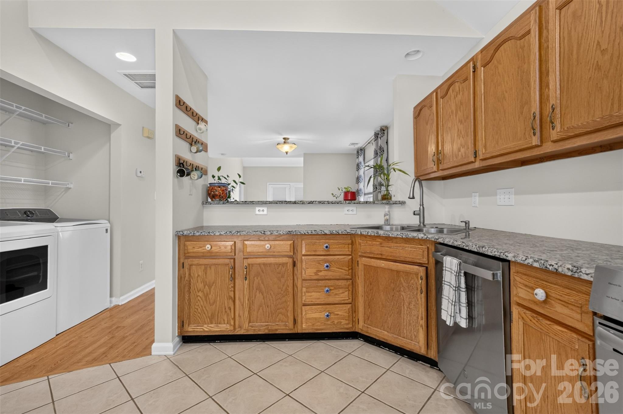 9020 Roseton Lane Property Photo 12