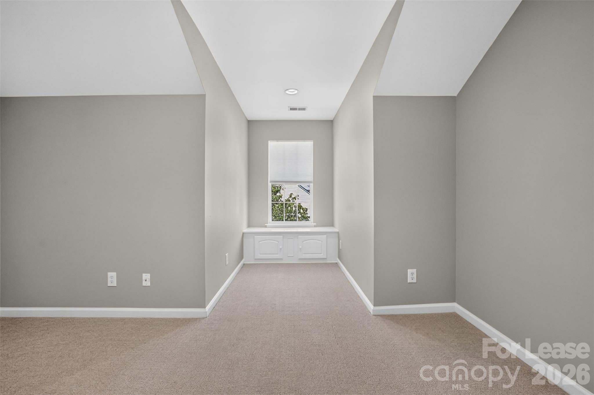 9020 Roseton Lane Property Photo 18
