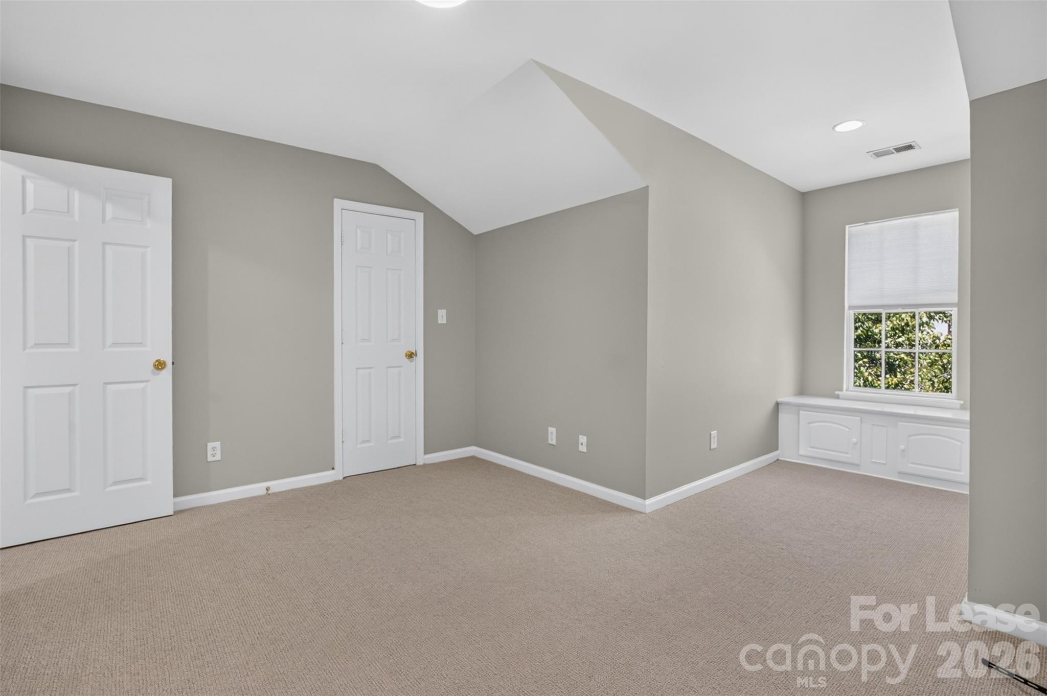 9020 Roseton Lane Property Photo 19