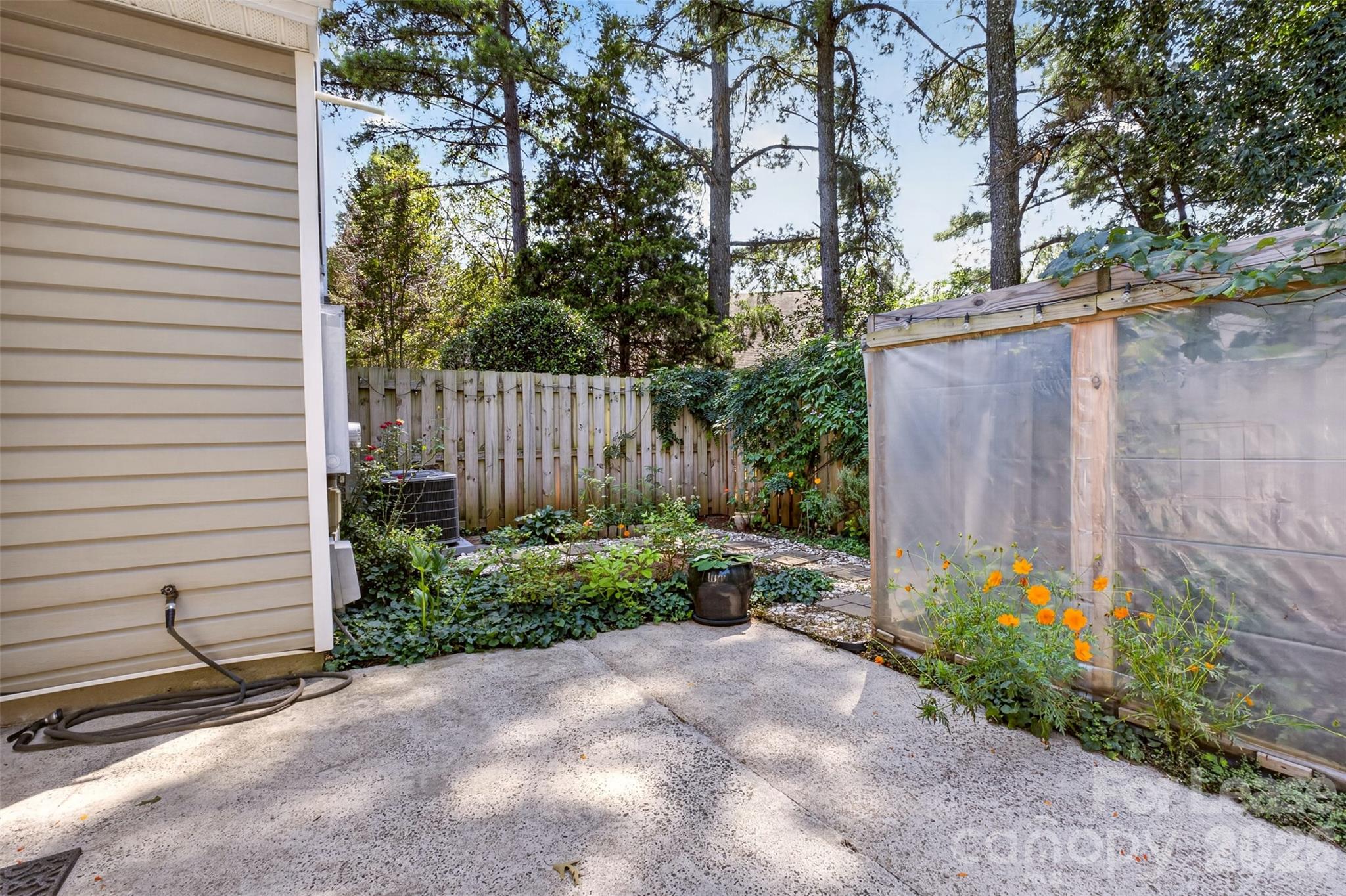 9020 Roseton Lane Property Photo 21
