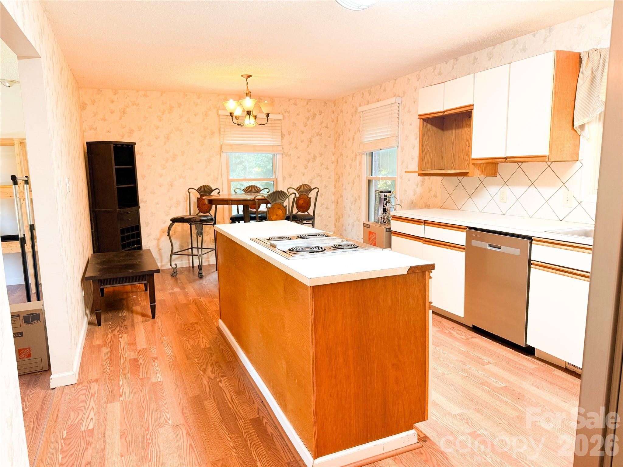 301 Starmount Drive Property Photo 13