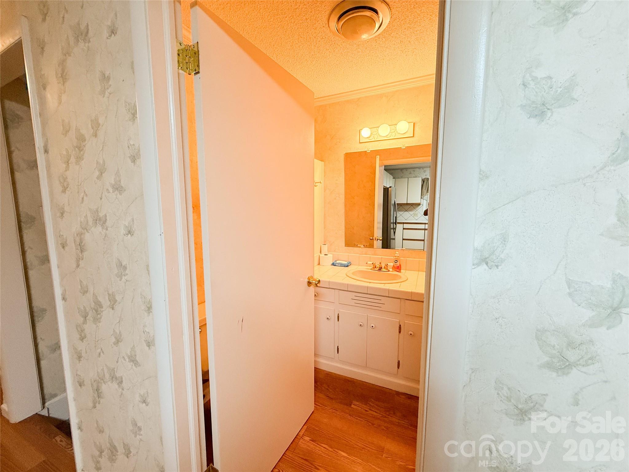 301 Starmount Drive Property Photo 14