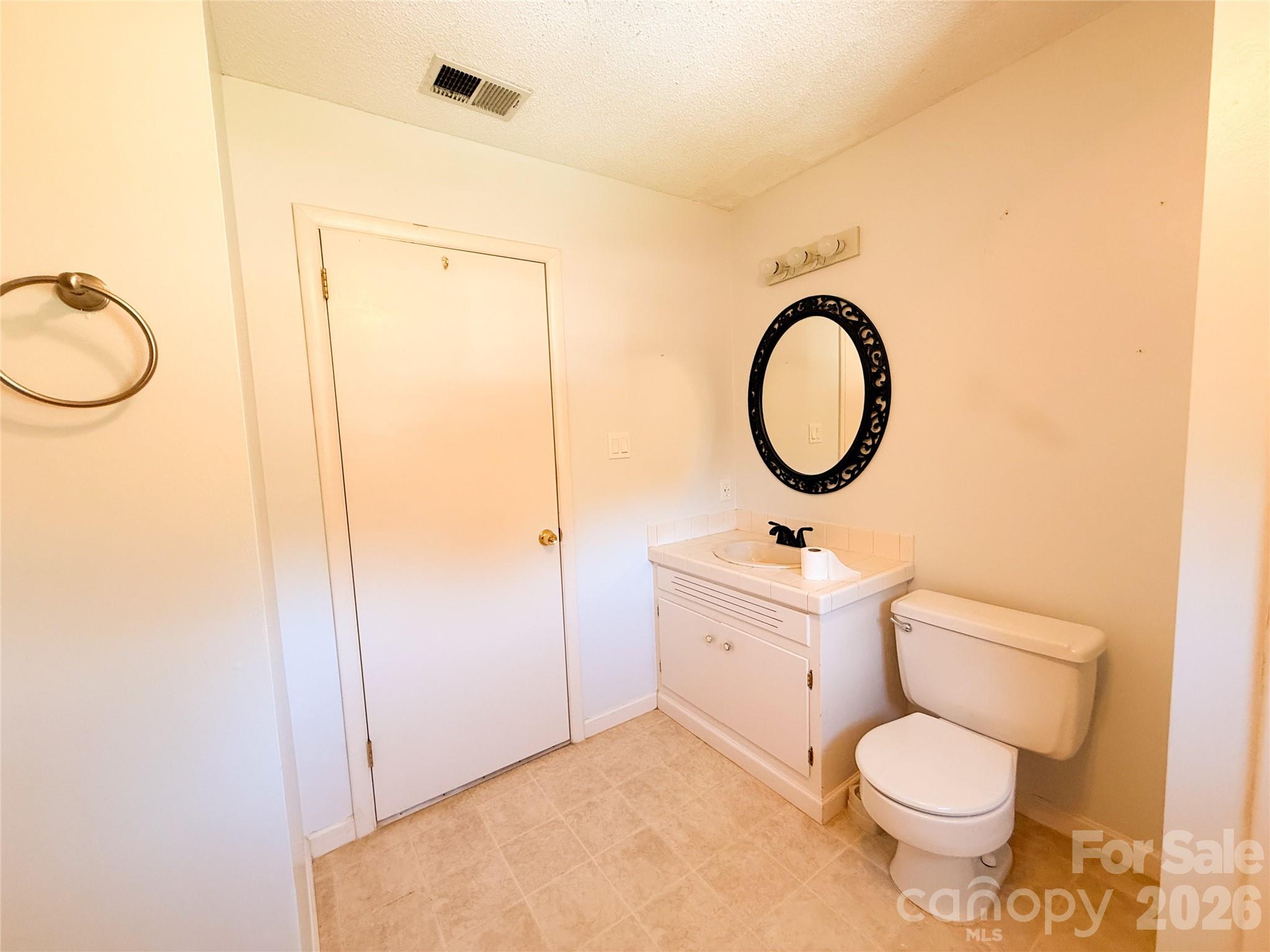 301 Starmount Drive Property Photo 18