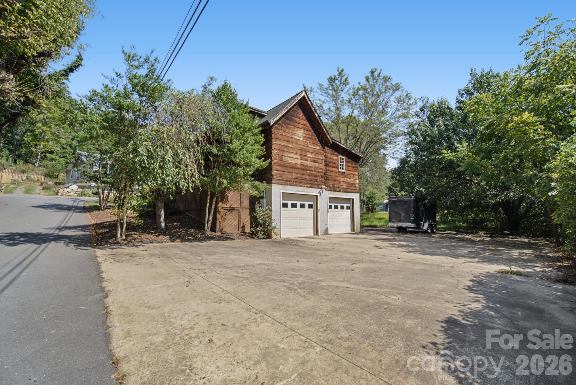 1 Locust Avenue Property Photo 4