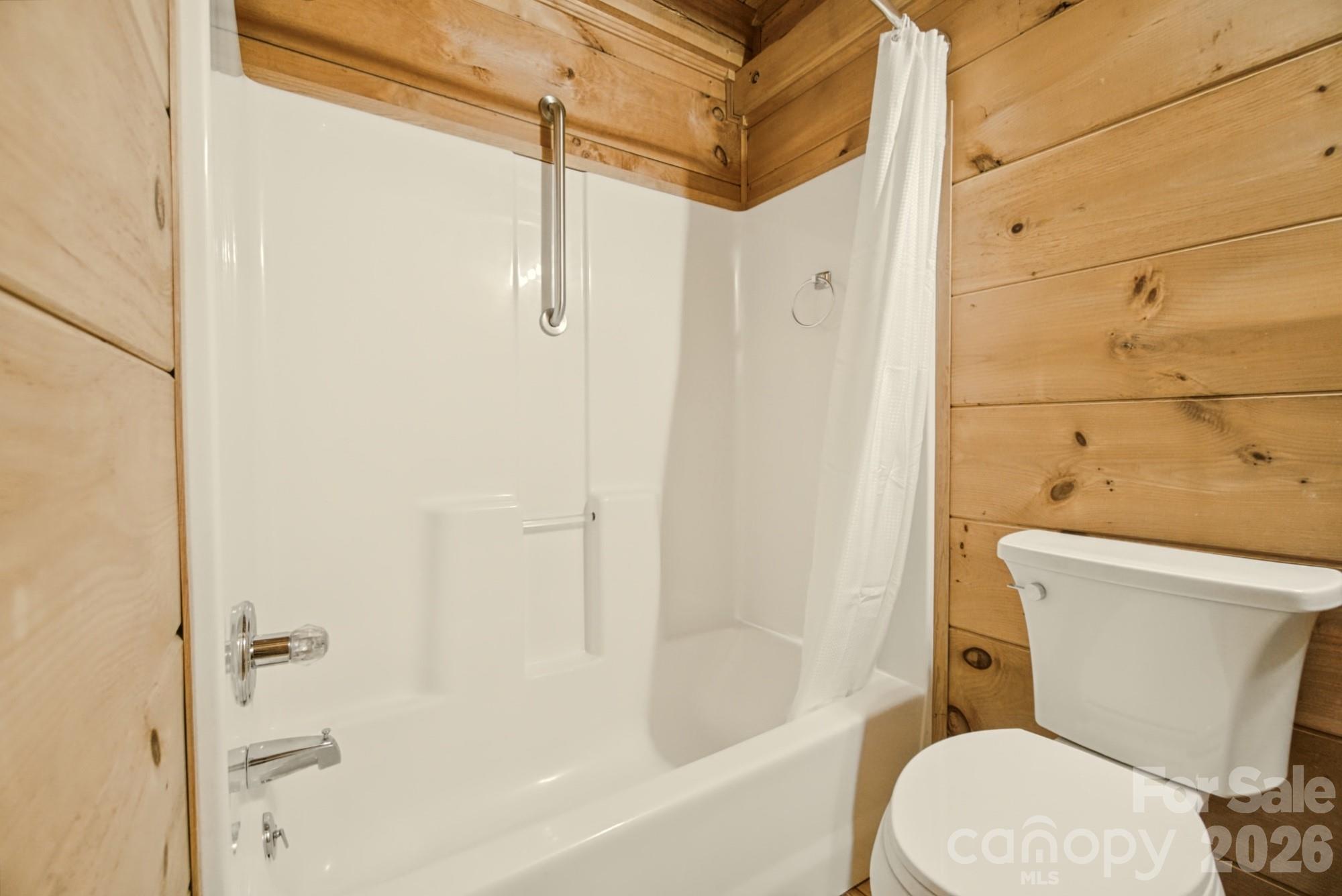 1 Locust Avenue Property Photo 32