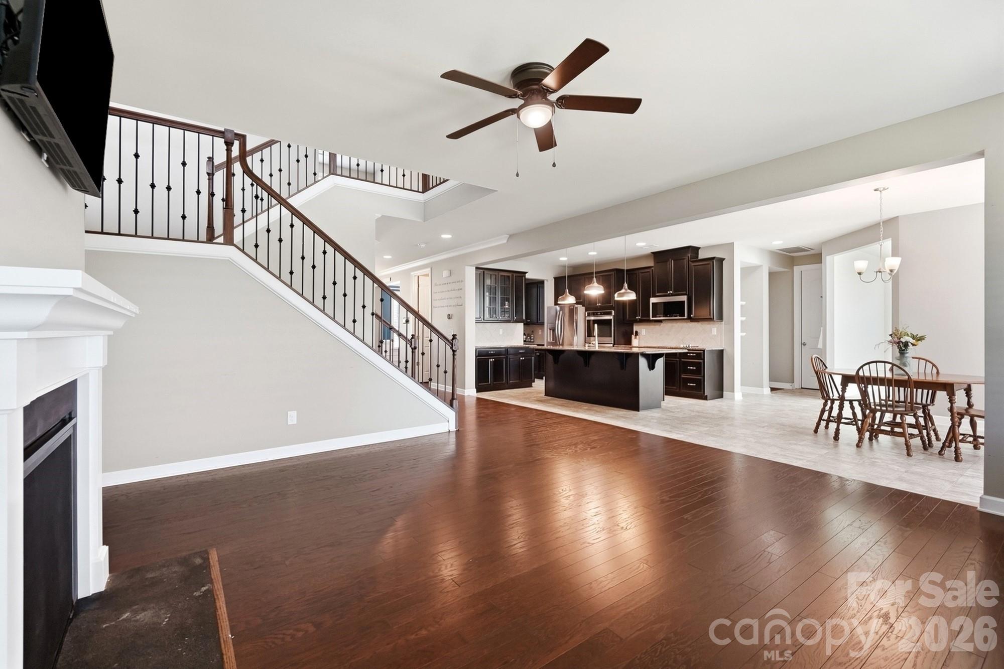 10125 Castlebrooke Drive Property Photo 7