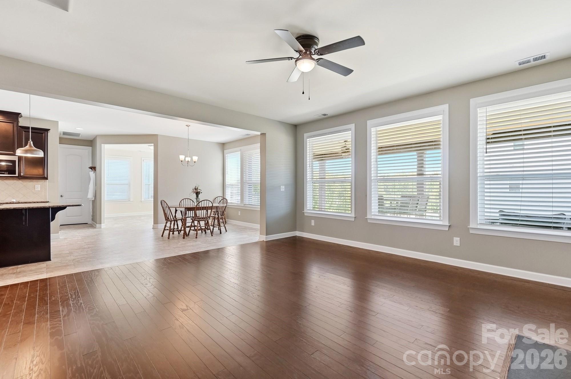 10125 Castlebrooke Drive Property Photo 11