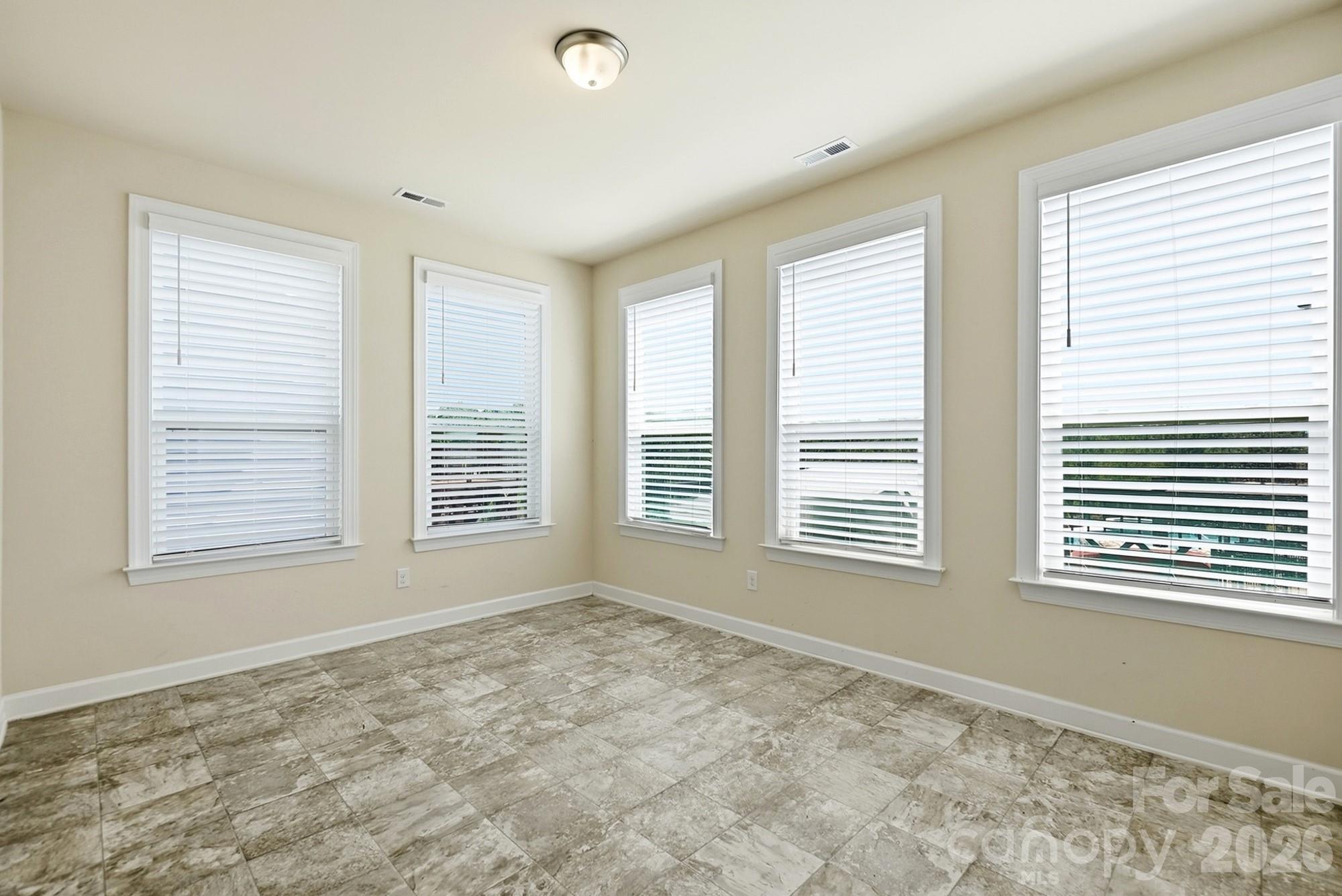 10125 Castlebrooke Drive Property Photo 17