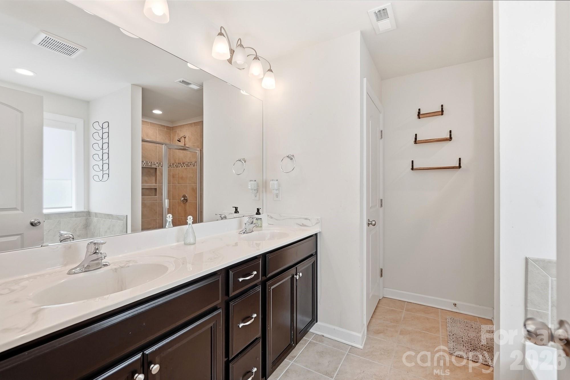 10125 Castlebrooke Drive Property Photo 35