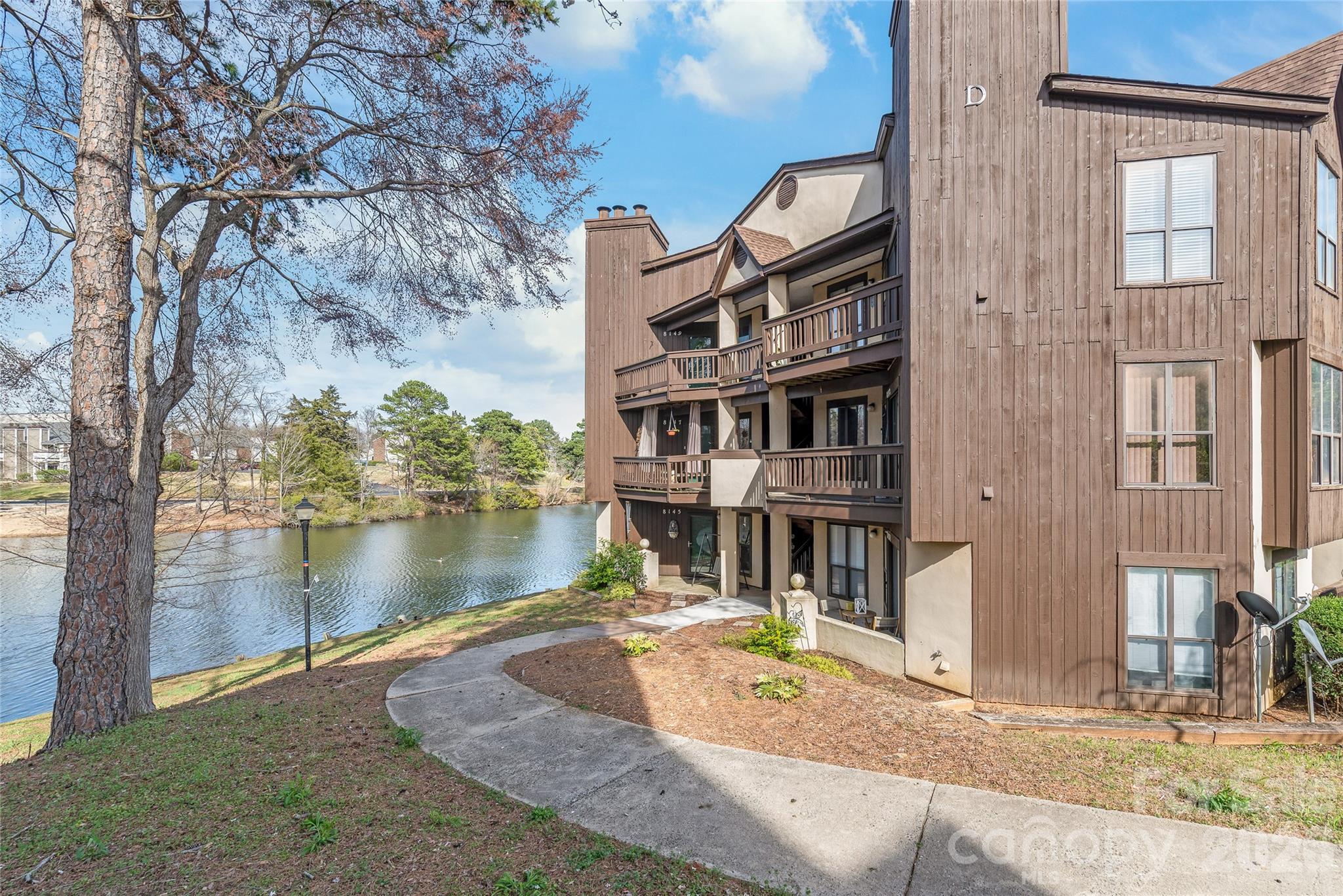 8155 Cedar Glen Drive Property Photo 1