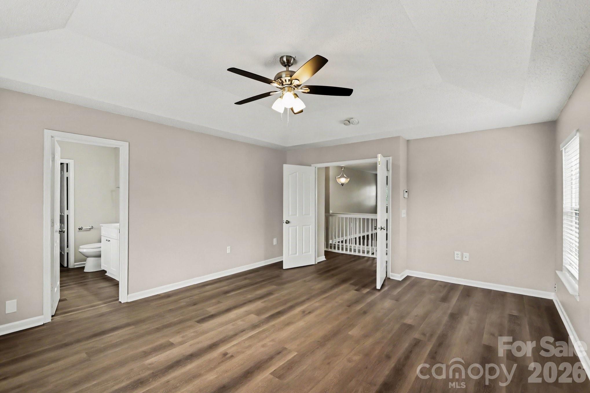 4022 Houldsworth Drive Property Photo 14