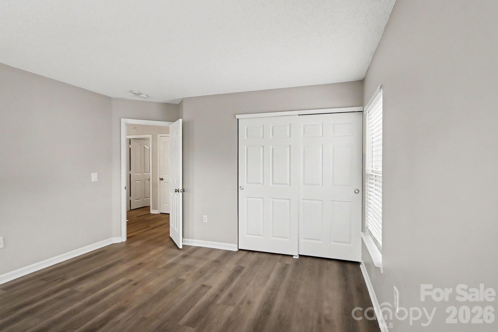 4022 Houldsworth Drive Property Photo 15