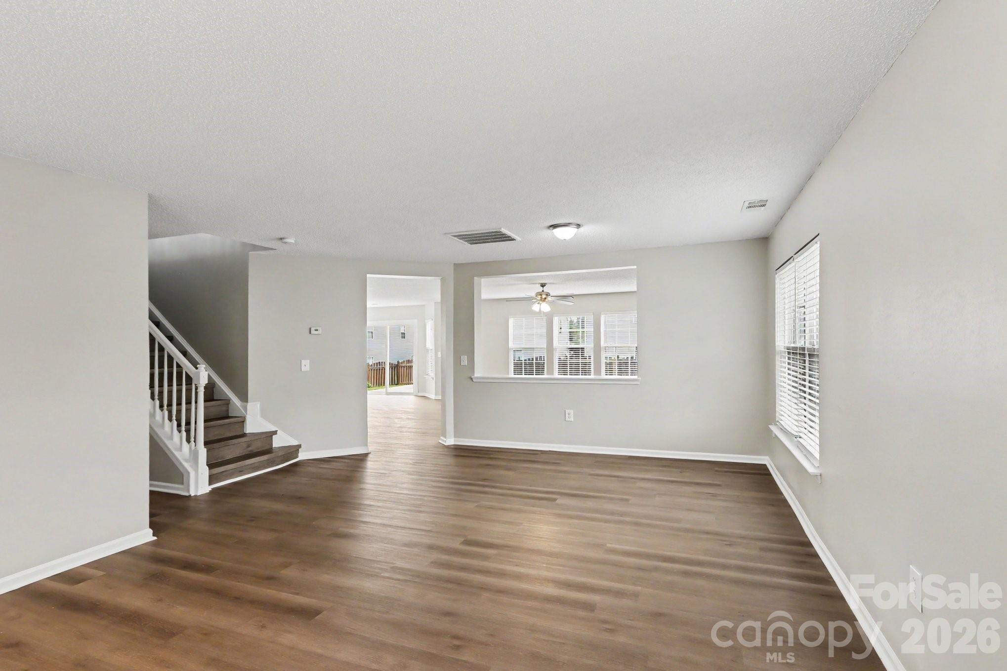 4022 Houldsworth Drive Property Photo 18