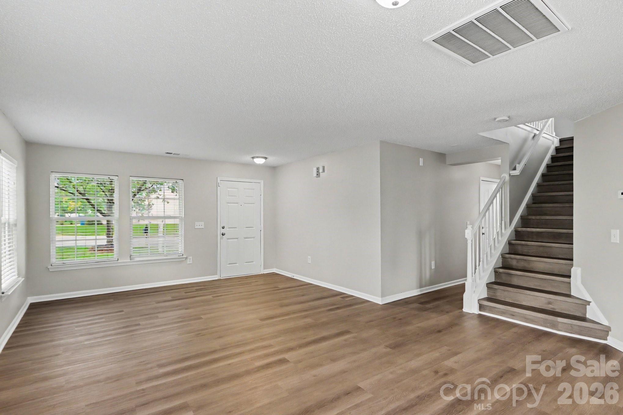 4022 Houldsworth Drive Property Photo 19
