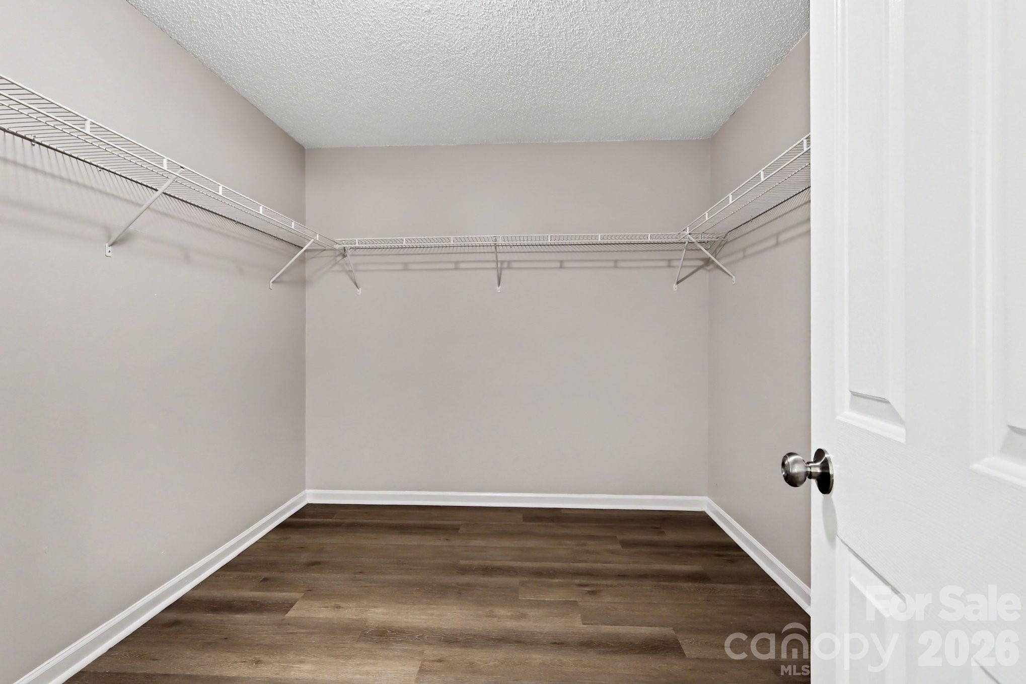 4022 Houldsworth Drive Property Photo 24