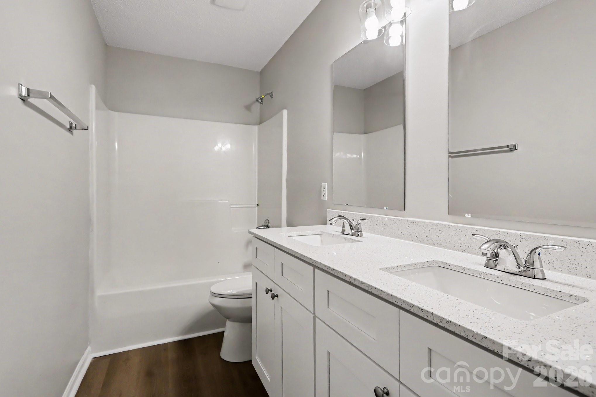 4022 Houldsworth Drive Property Photo 28