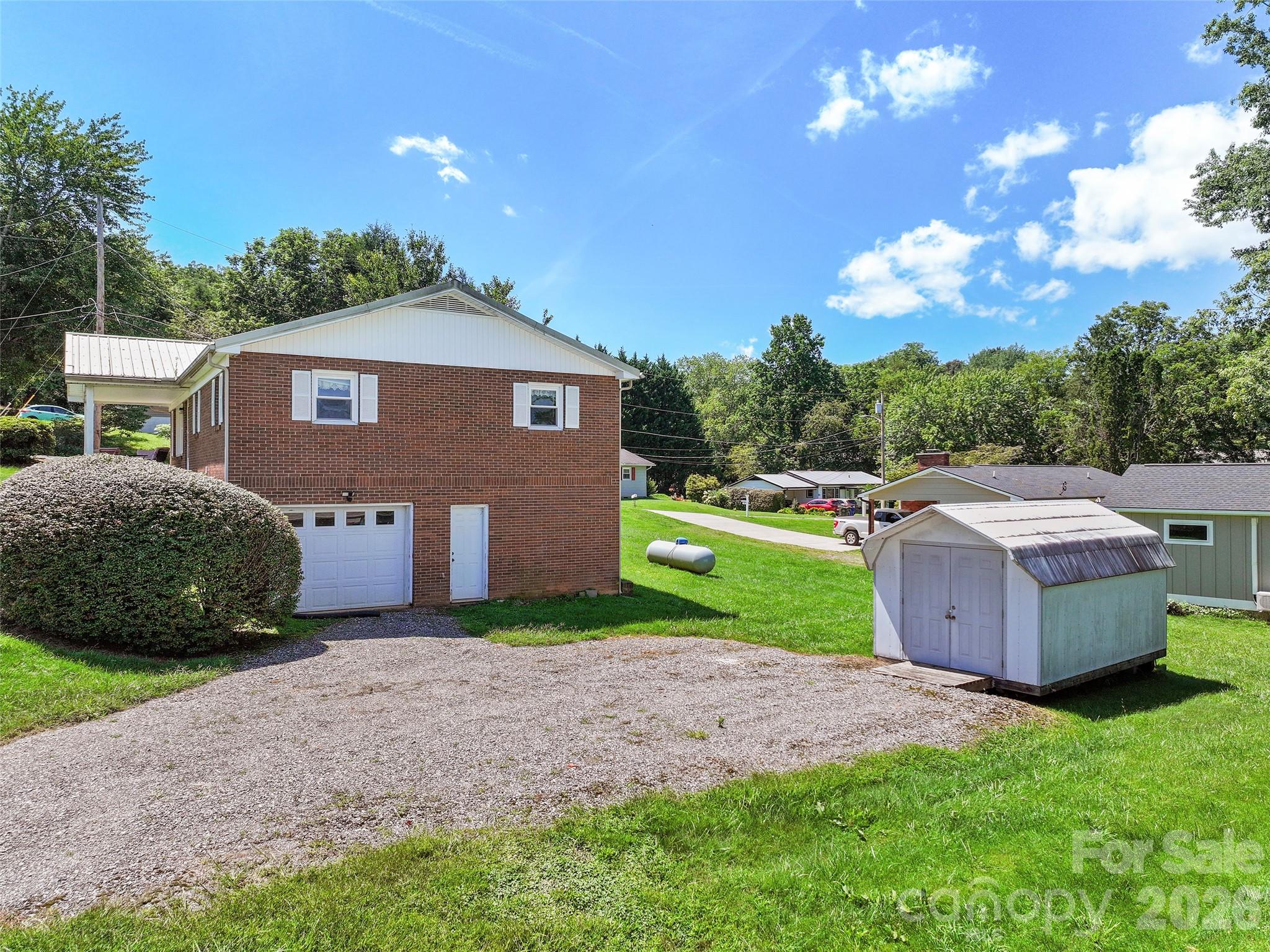 354 Oakdale Road Property Photo 4