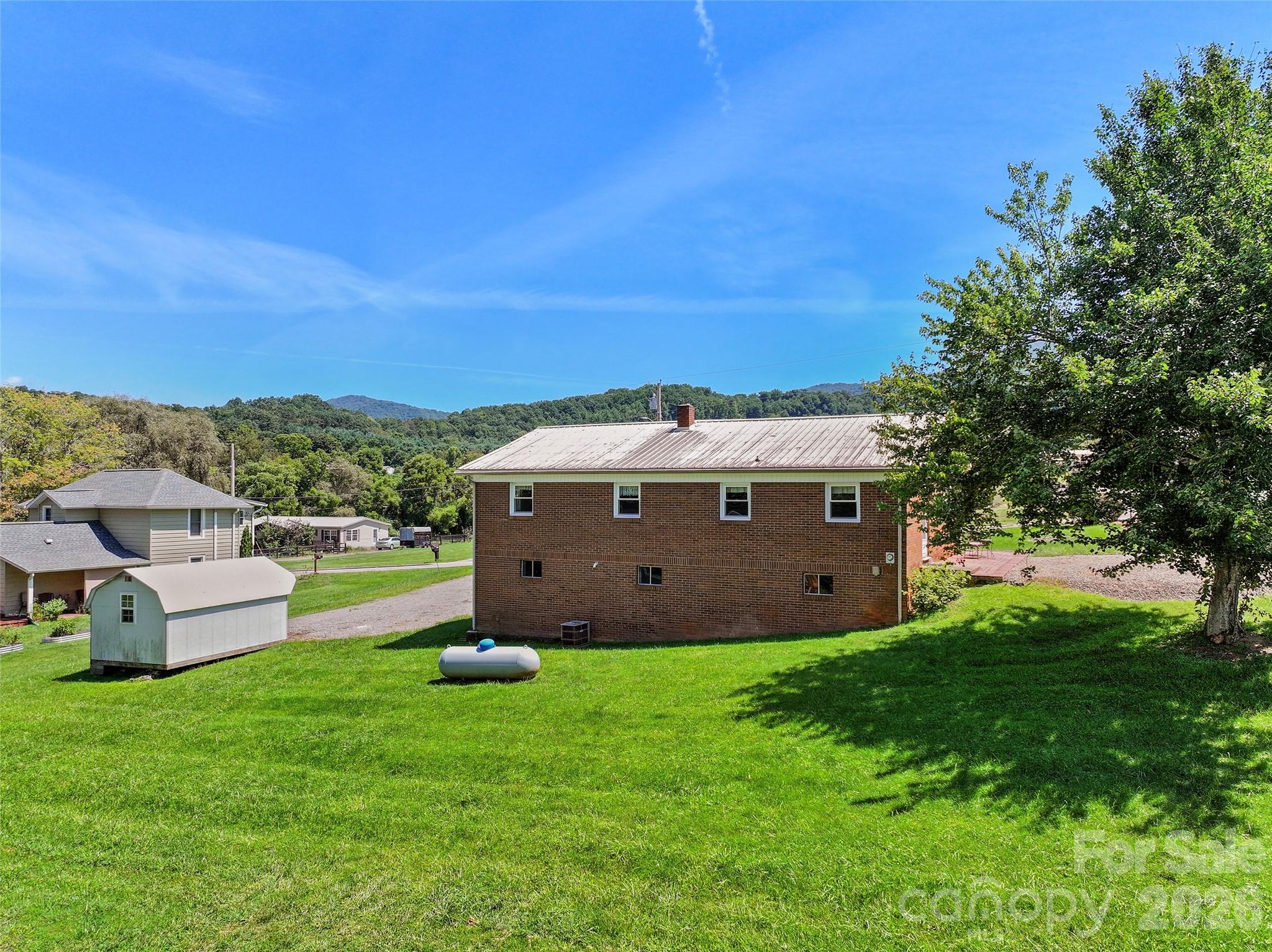 354 Oakdale Road Property Photo 5