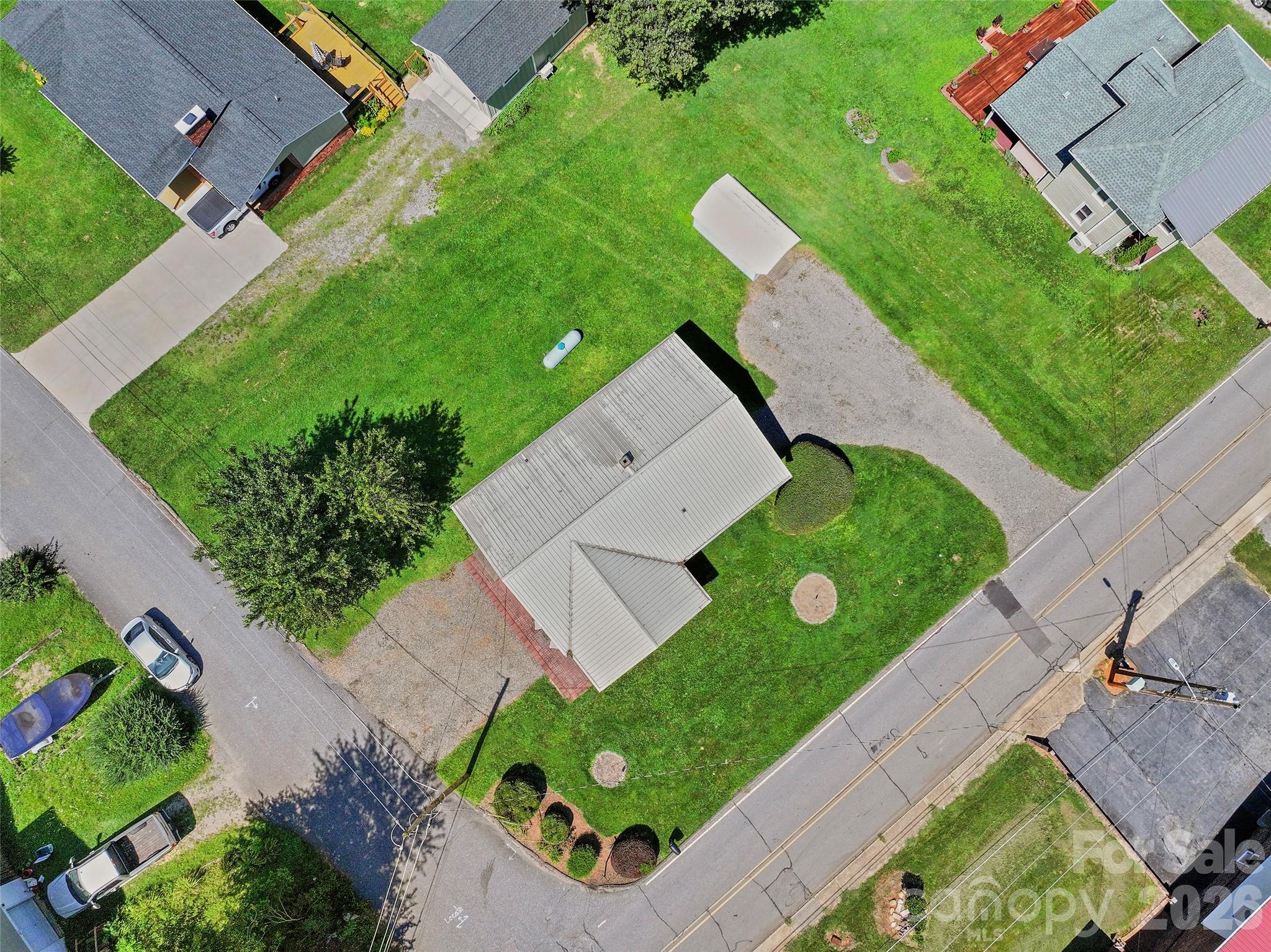 354 Oakdale Road Property Photo 6