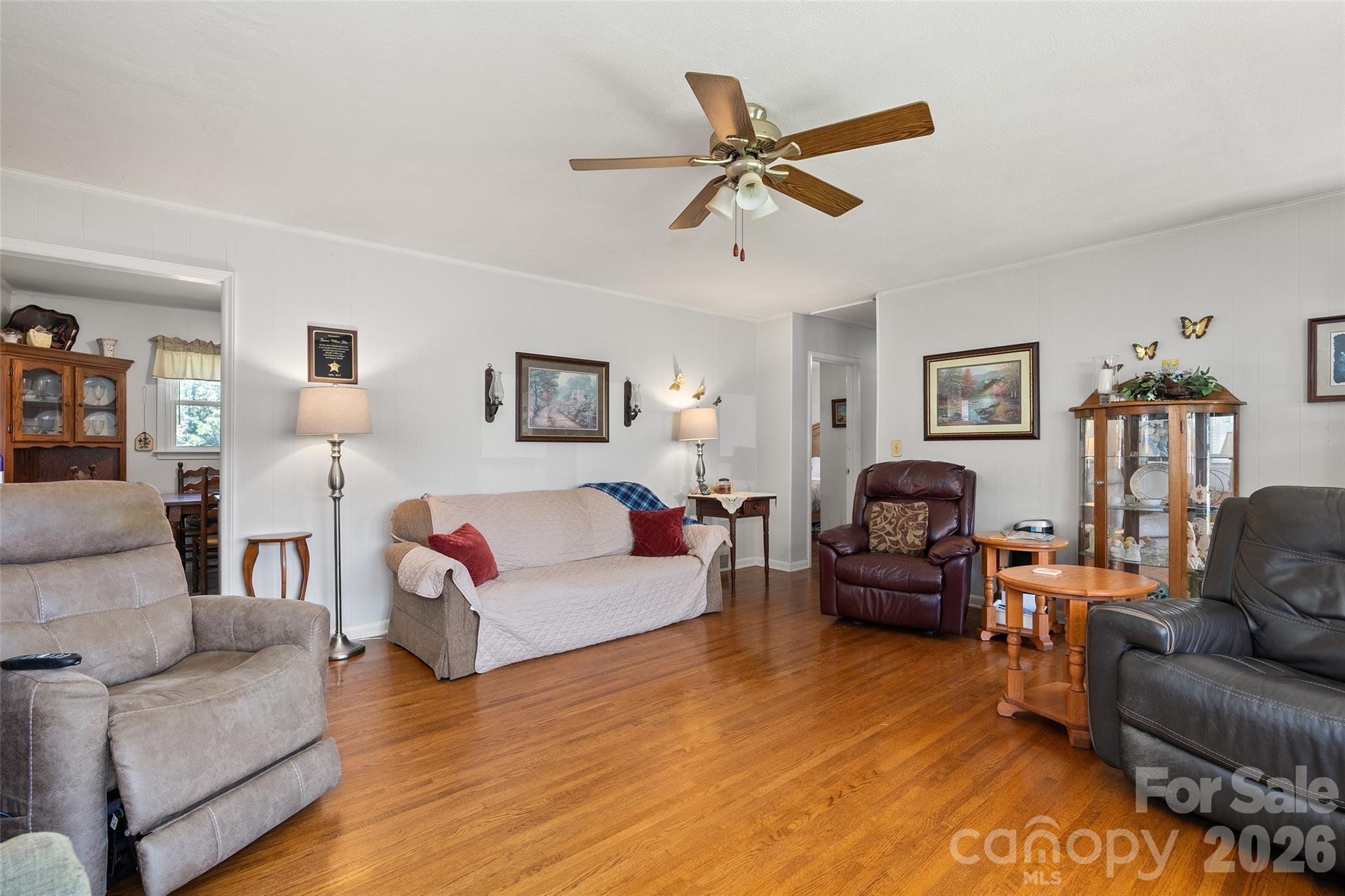354 Oakdale Road Property Photo 11