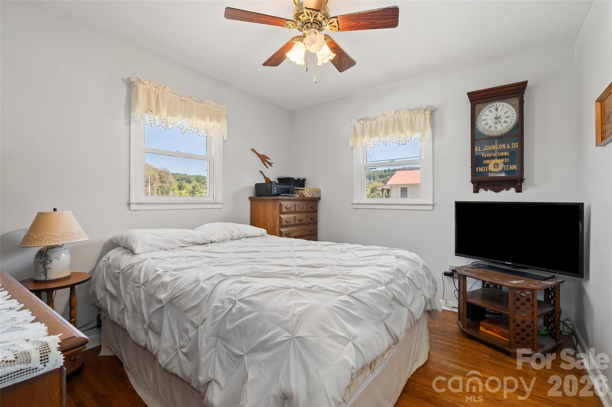 354 Oakdale Road Property Photo 16