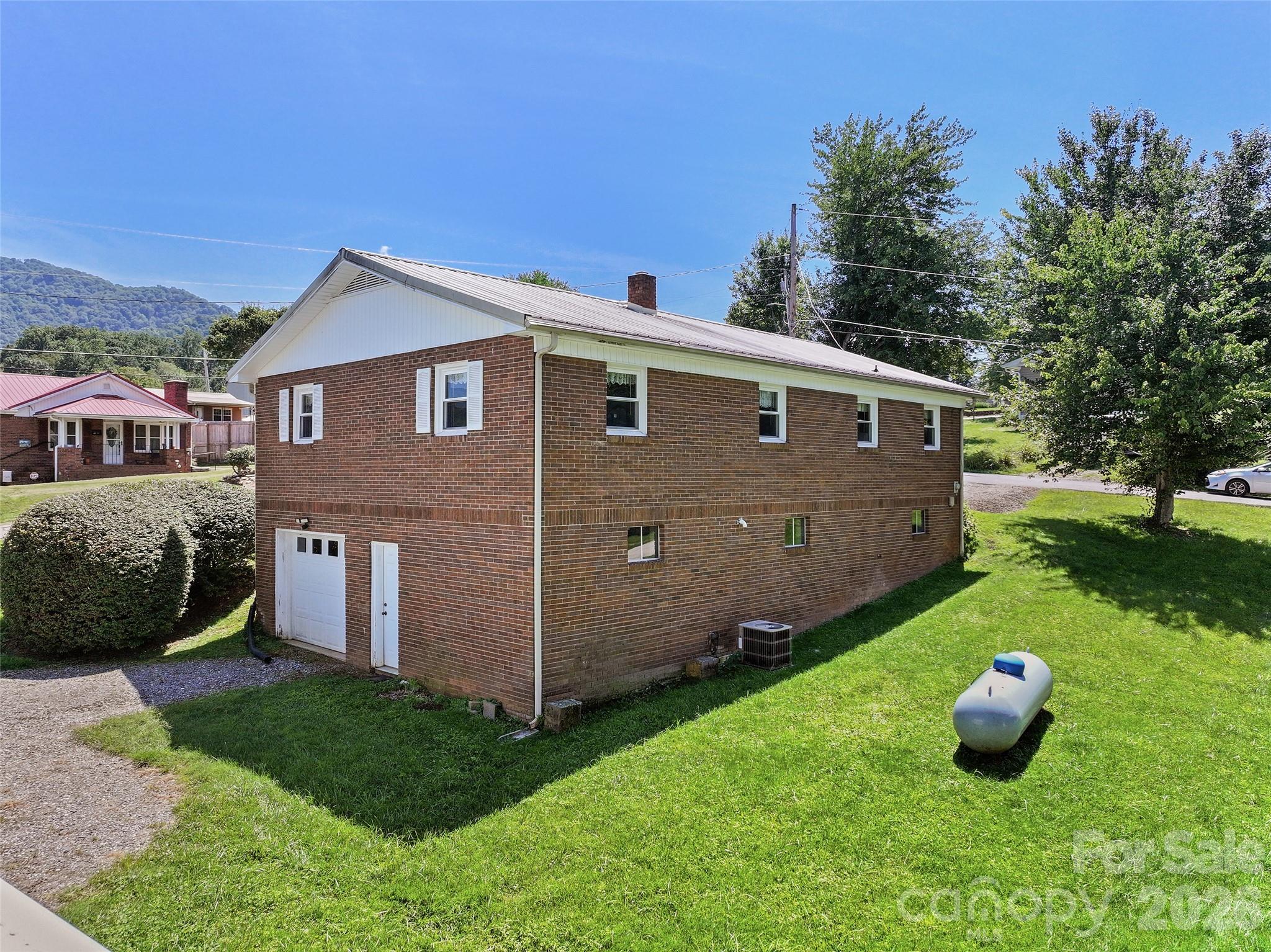 354 Oakdale Road Property Photo 30
