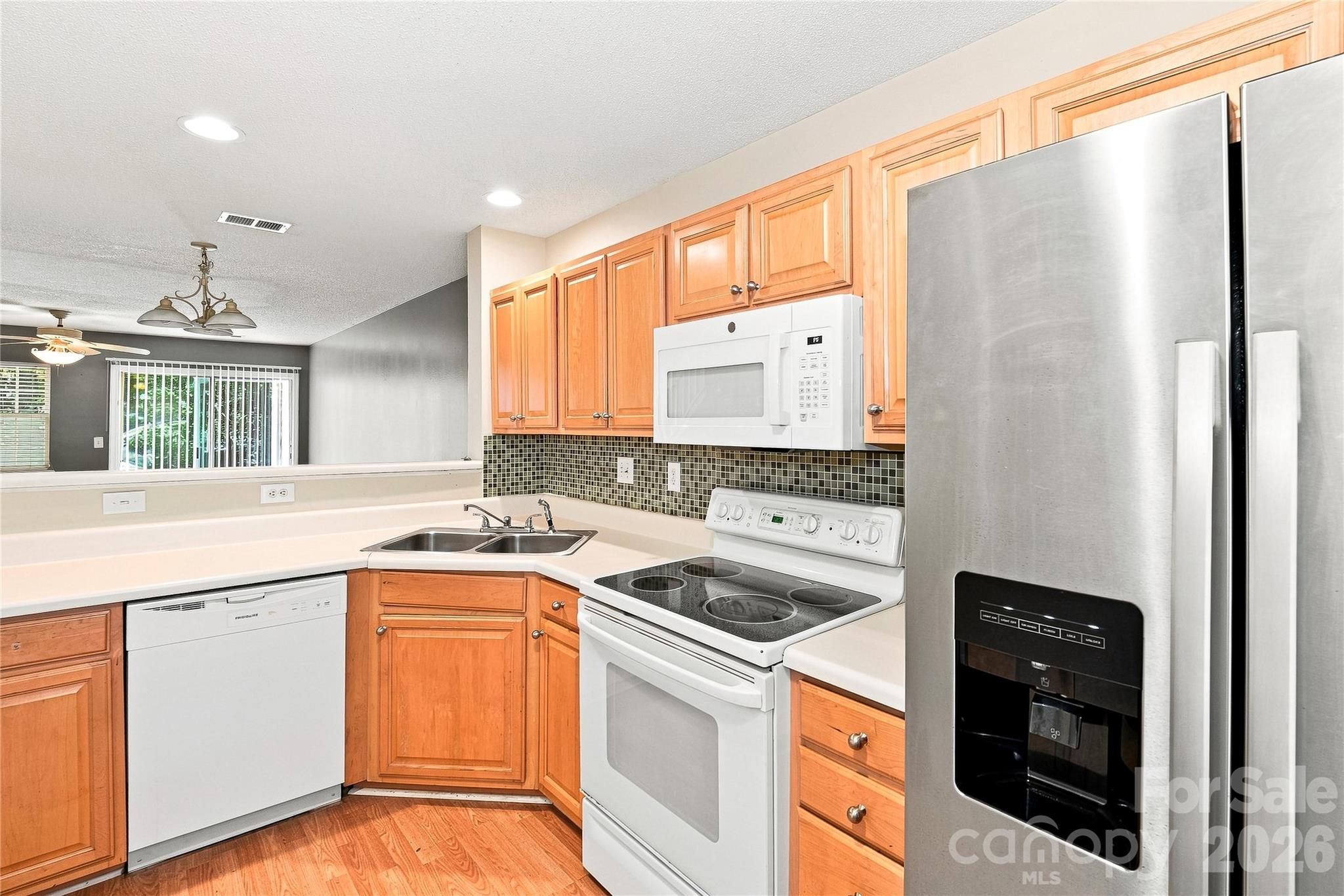 10728 Holly Ridge Boulevard Property Photo 3