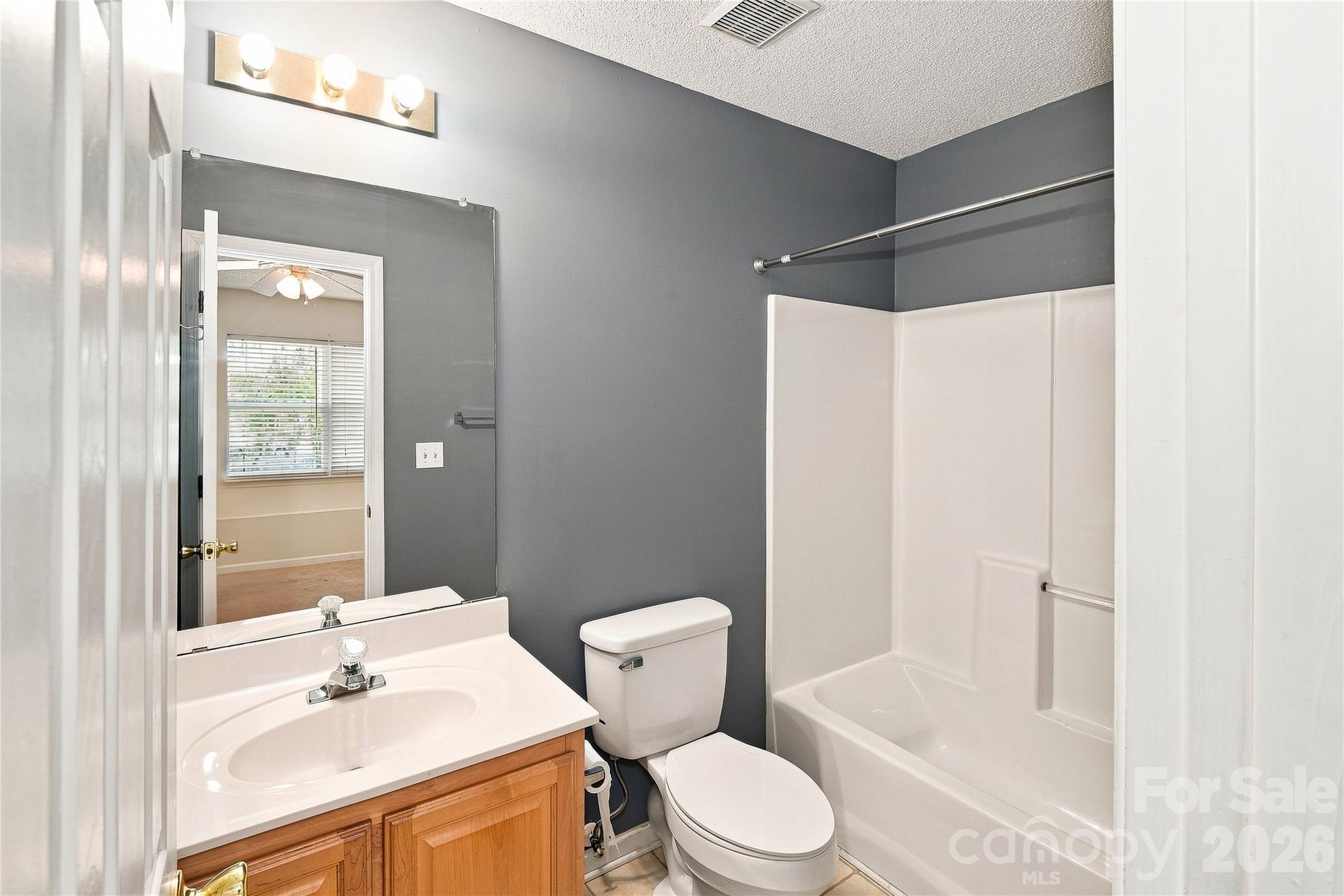 10728 Holly Ridge Boulevard Property Photo 9