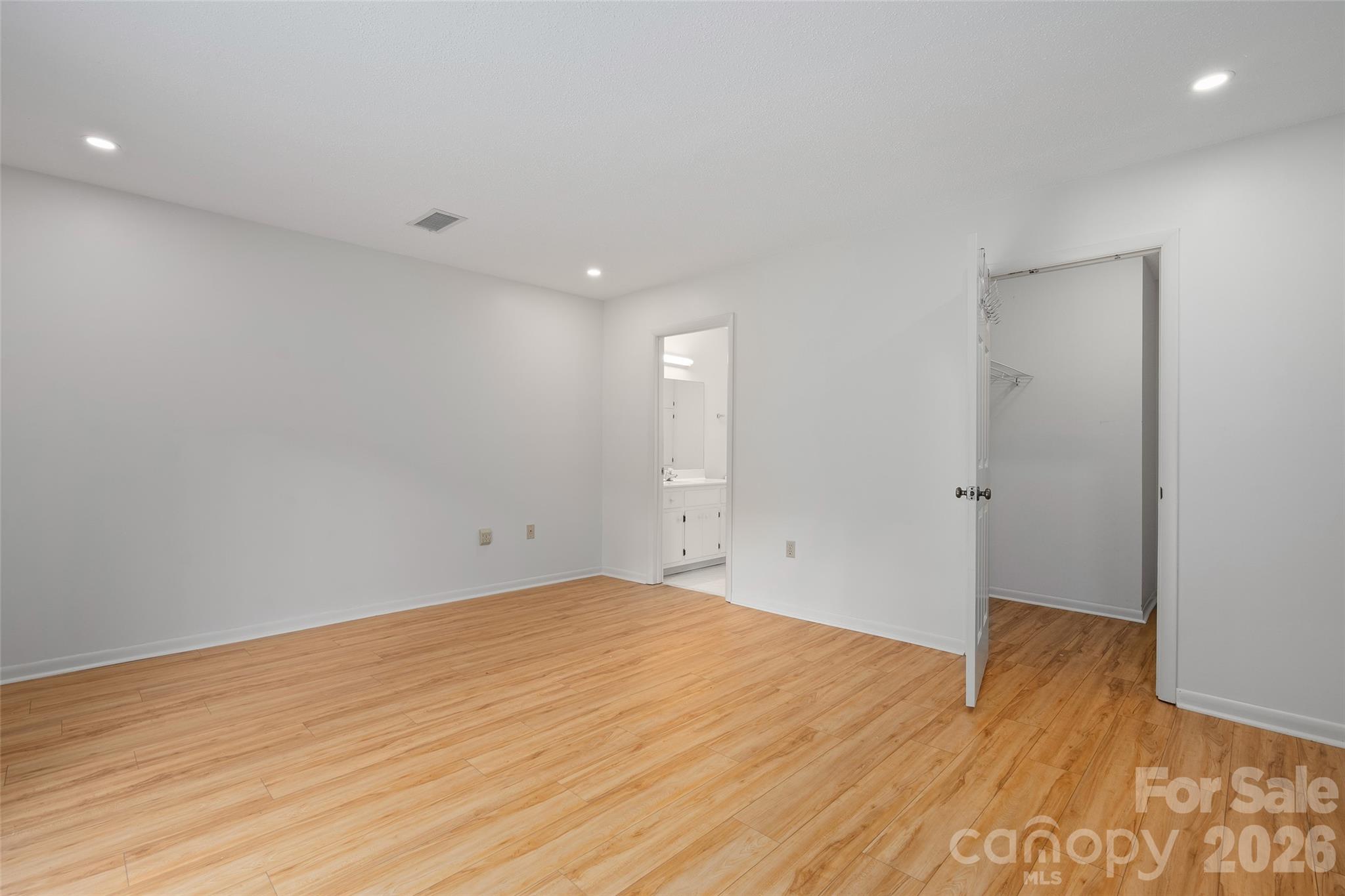 26 Lodge Lane Property Photo 23