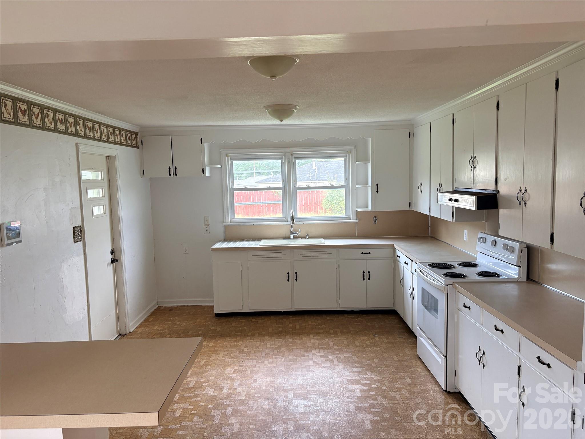 504 Brendale Drive Property Photo 10