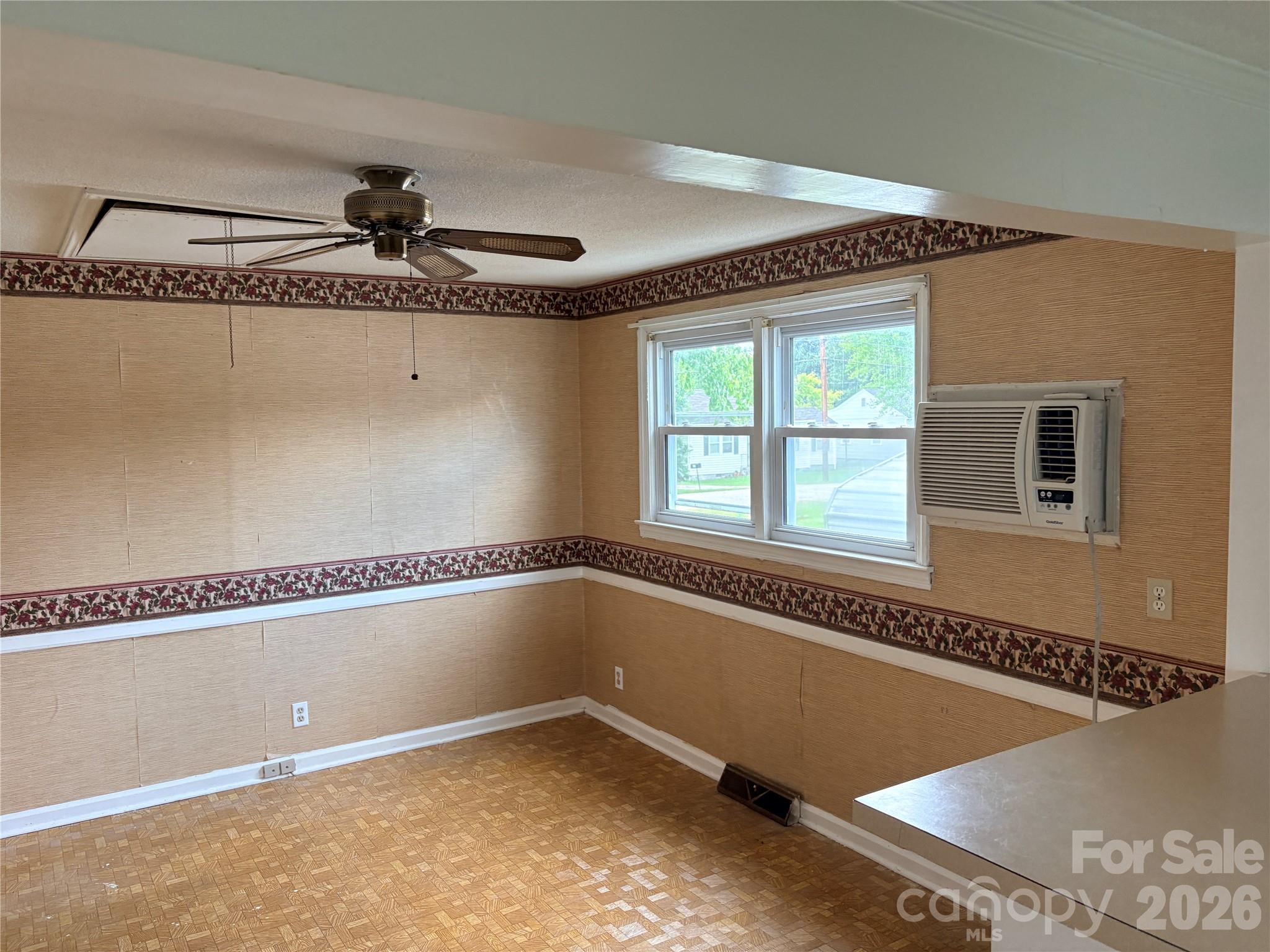 504 Brendale Drive Property Photo 11