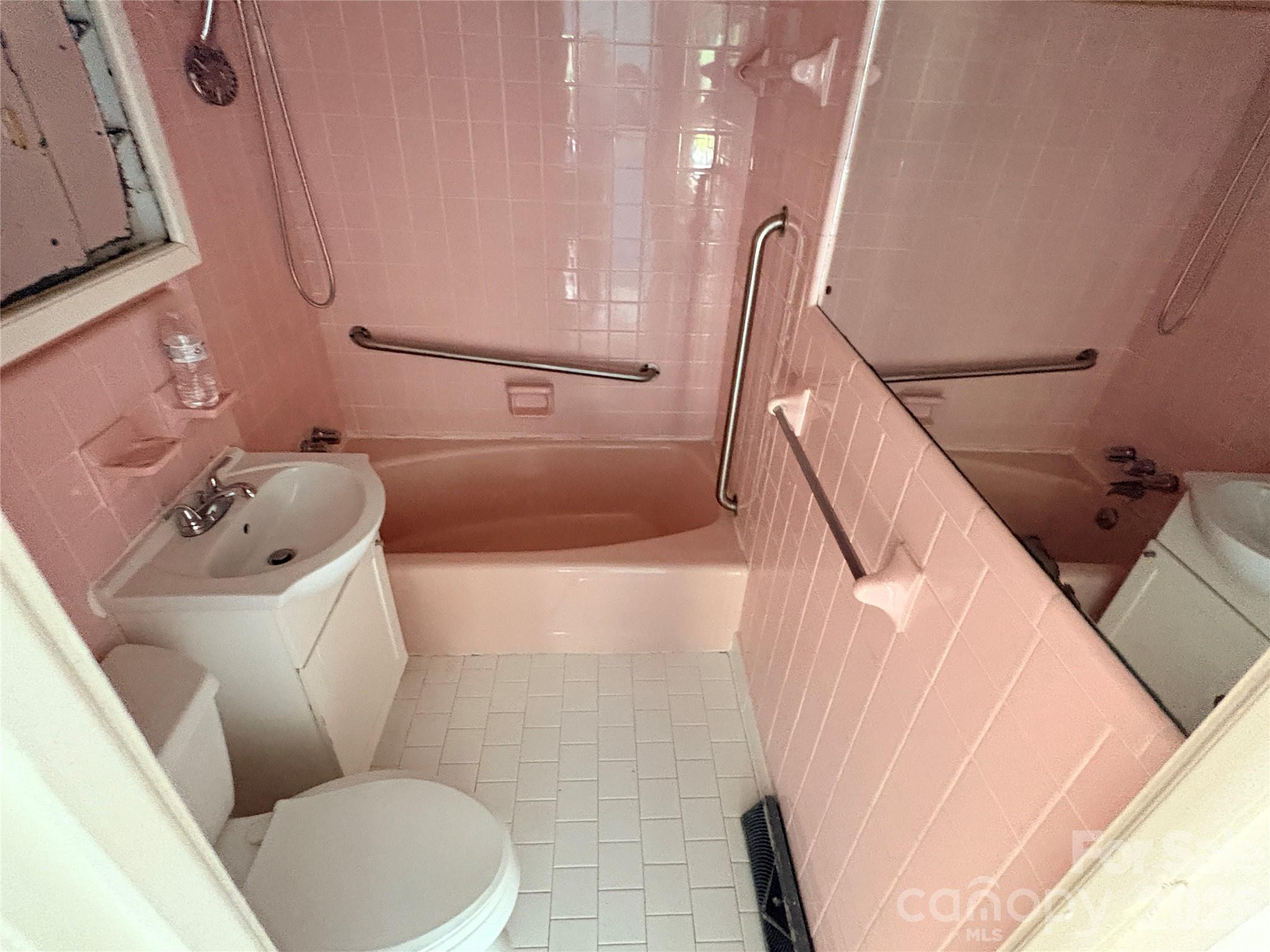 504 Brendale Drive Property Photo 12