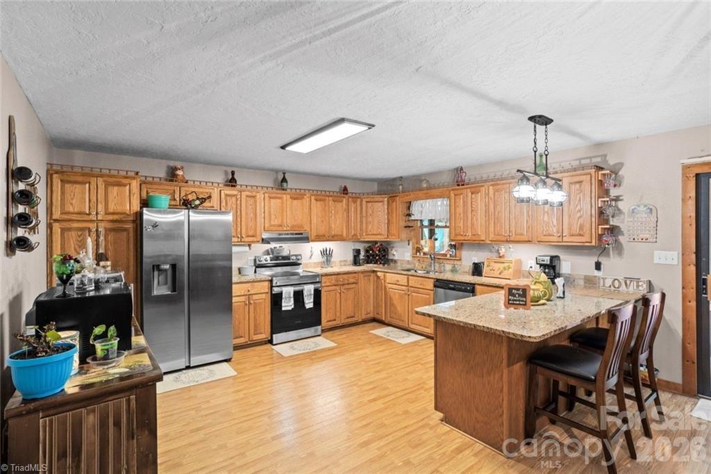 143 Mohegan Trail Property Photo 4