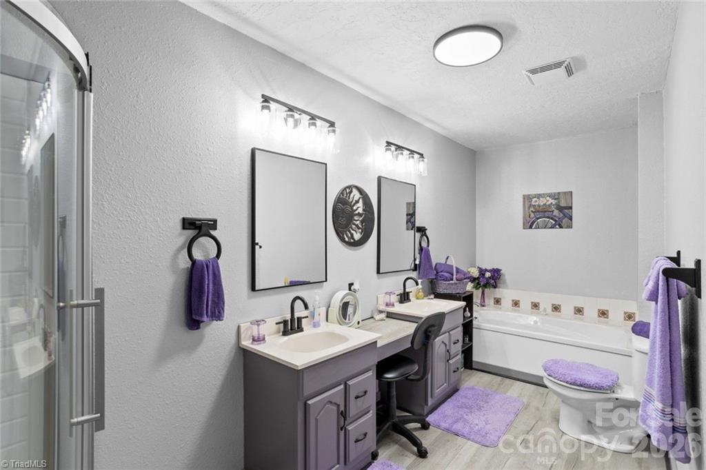143 Mohegan Trail Property Photo 11