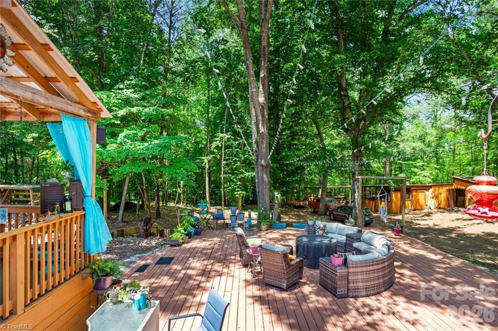 143 Mohegan Trail Property Photo 17
